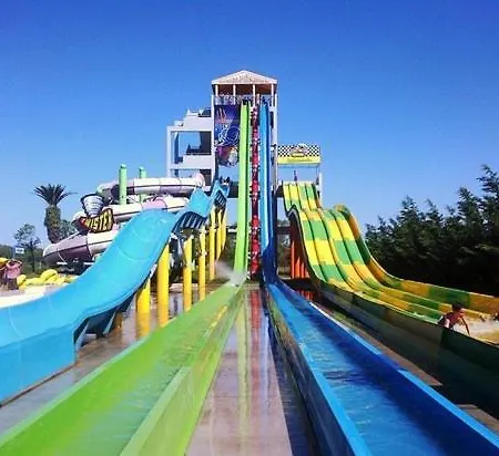 Aqua - A 250m Playa
